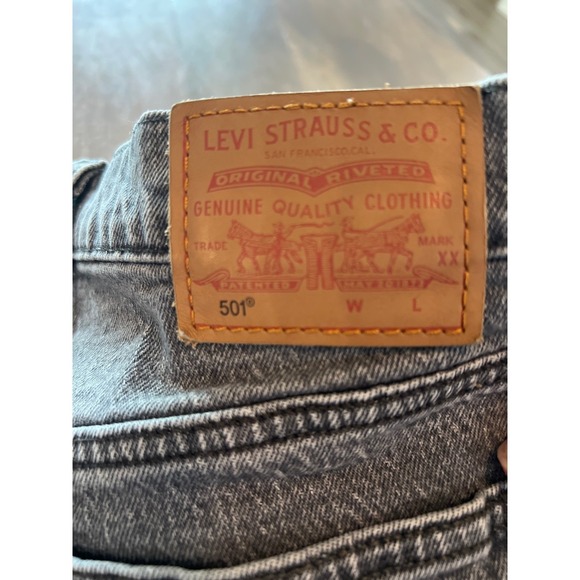 Levi Strauss Co 501 Cutoff Shorts Black Denim Women's Size W 27 - Picture 3 of 11